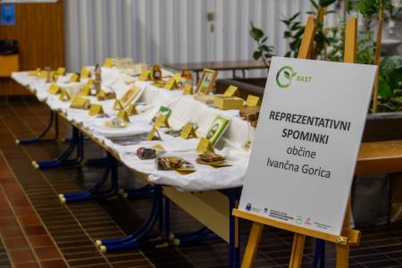 Občinski svet prisluhnil izčrpnemu poročilu predstavitvi projektov Občine Ivančna Gorica 12
